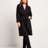 Cappotto con borchie e cintura