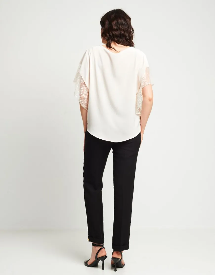 Casacca con alette e spalle in pizzo