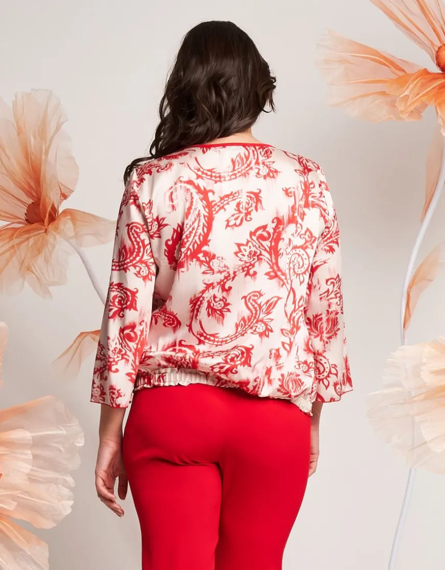 Casacca con goccia sullo scollo