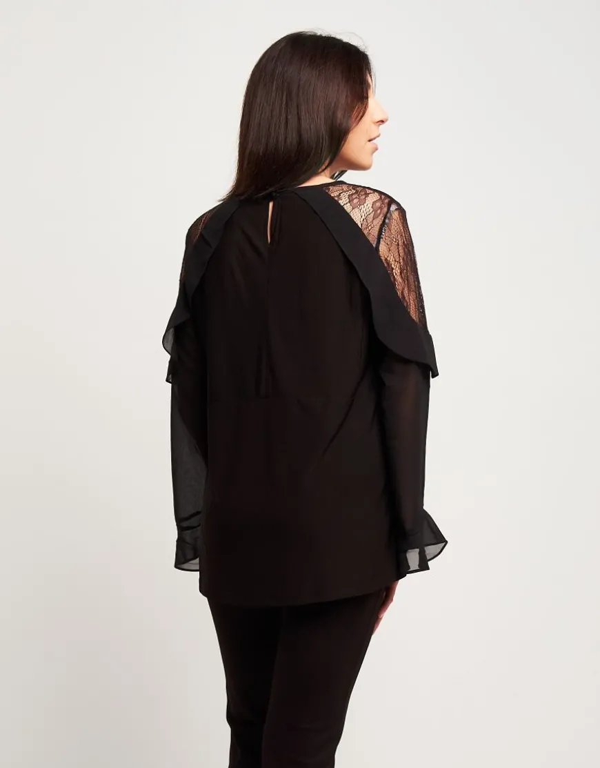 Casacca con volant e pizzo