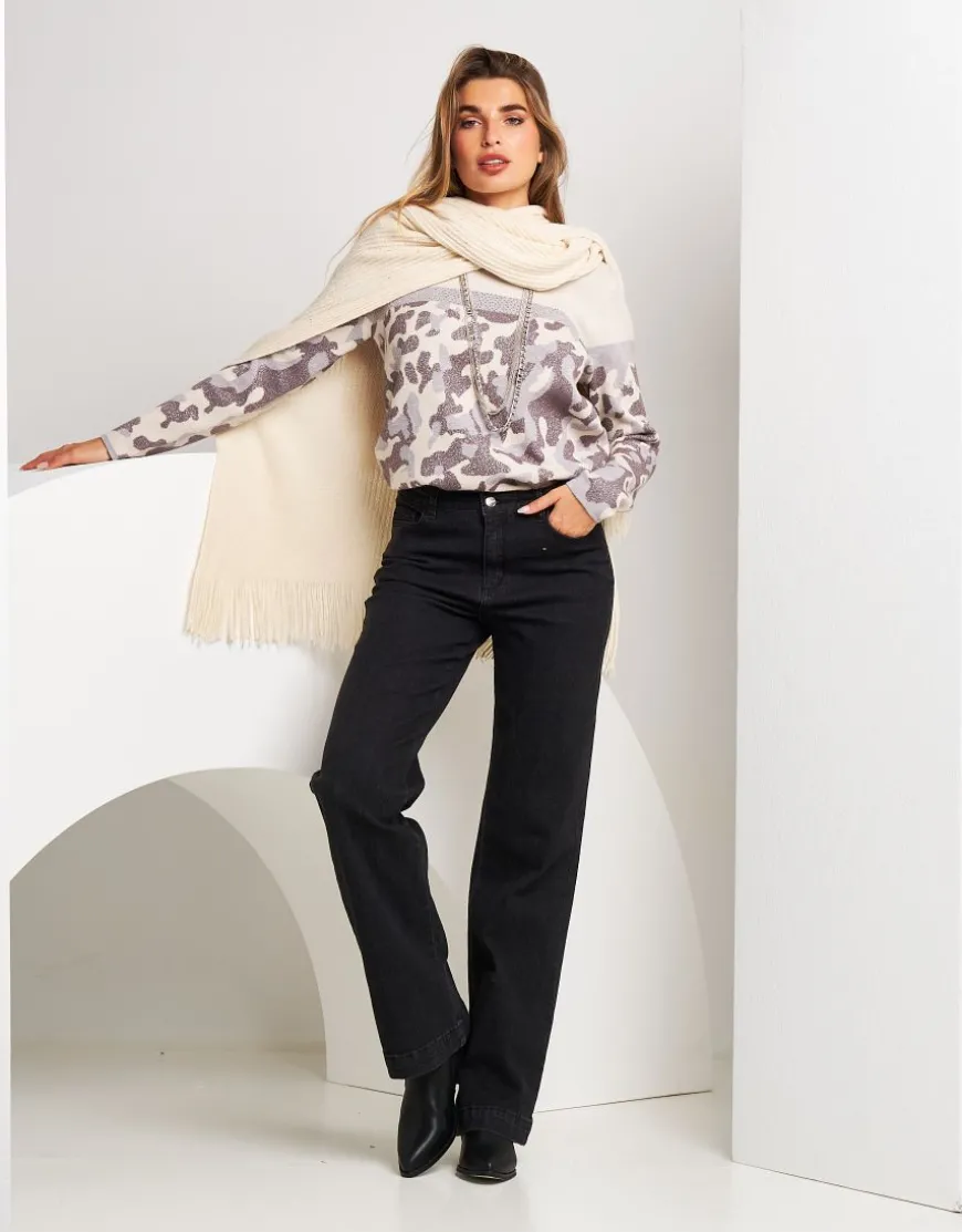 Jeans largo con tasca animalier