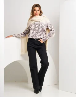 Jeans largo con tasca animalier
