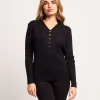 Maglia a coste con bottoni sullo scollo