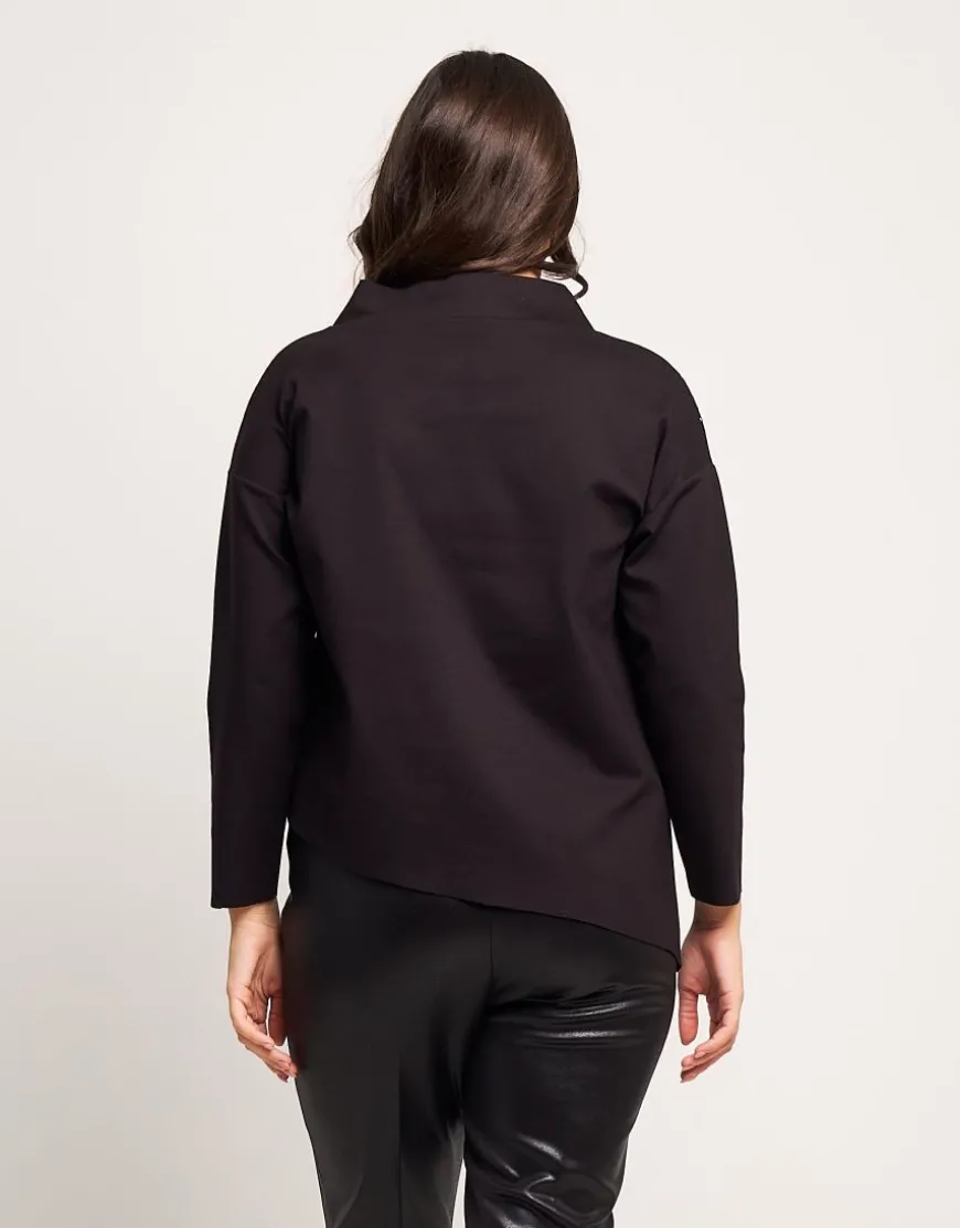 Maglia asimmetrica con ricamo in paillettes