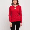 Maglia con aperture sullo scollo