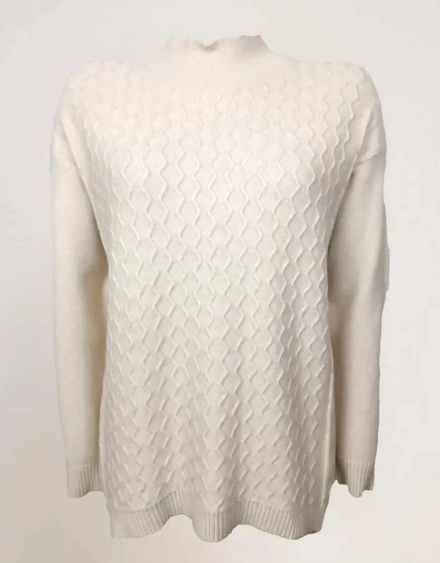 Maglia con coste e fondo stondato