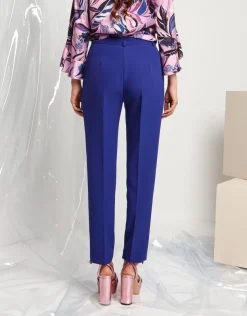 Pantalone a gamba stretta