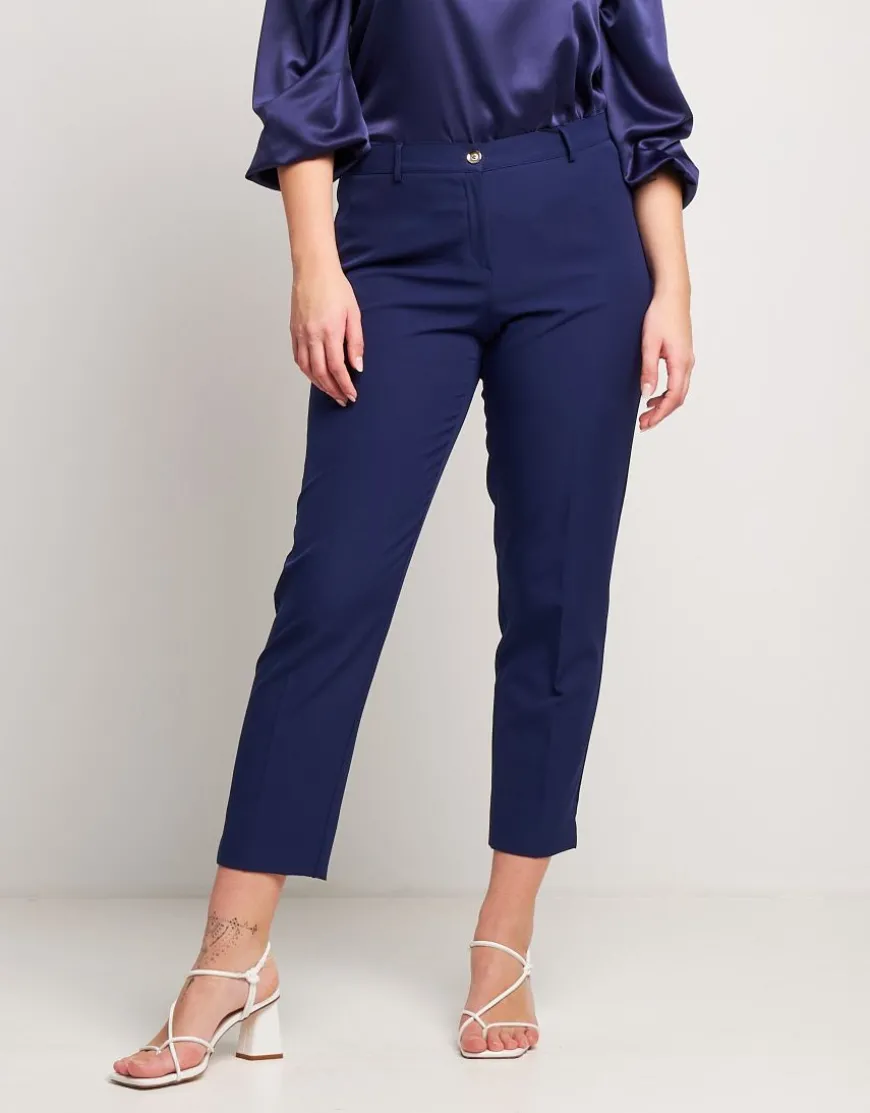Pantalone classico con spacchetti