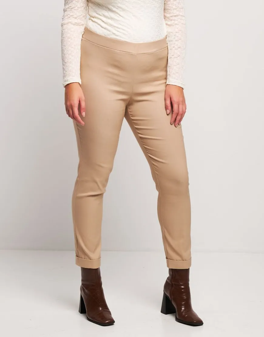 Pantalone con elastico e risvolto