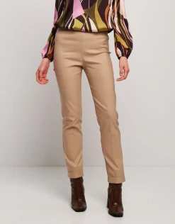 Pantalone con elastico e risvolto