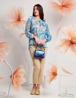 Pantalone con elastico e spacchi