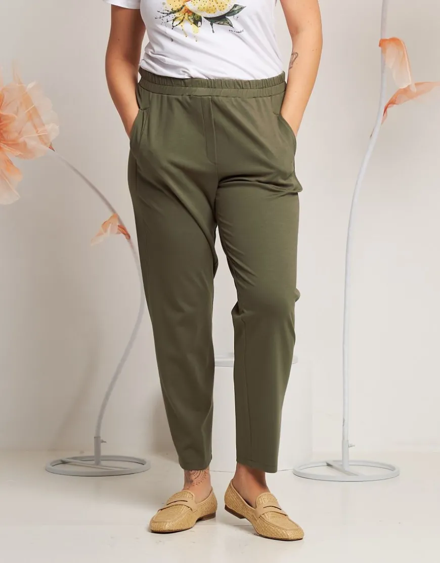 Pantalone con elastico e tasche