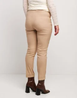 Pantalone con elastico e risvolto