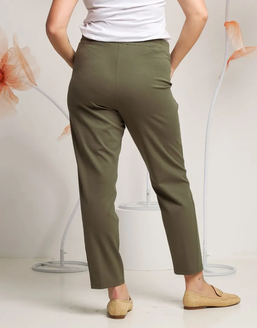 Pantalone con elastico e tasche