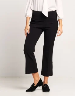 Pantalone con spacco e bottoncino