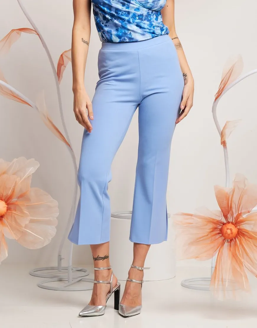 Pantalone cropped con spacchi laterali