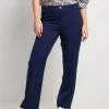 Pantalone dritto con bottone a contrasto