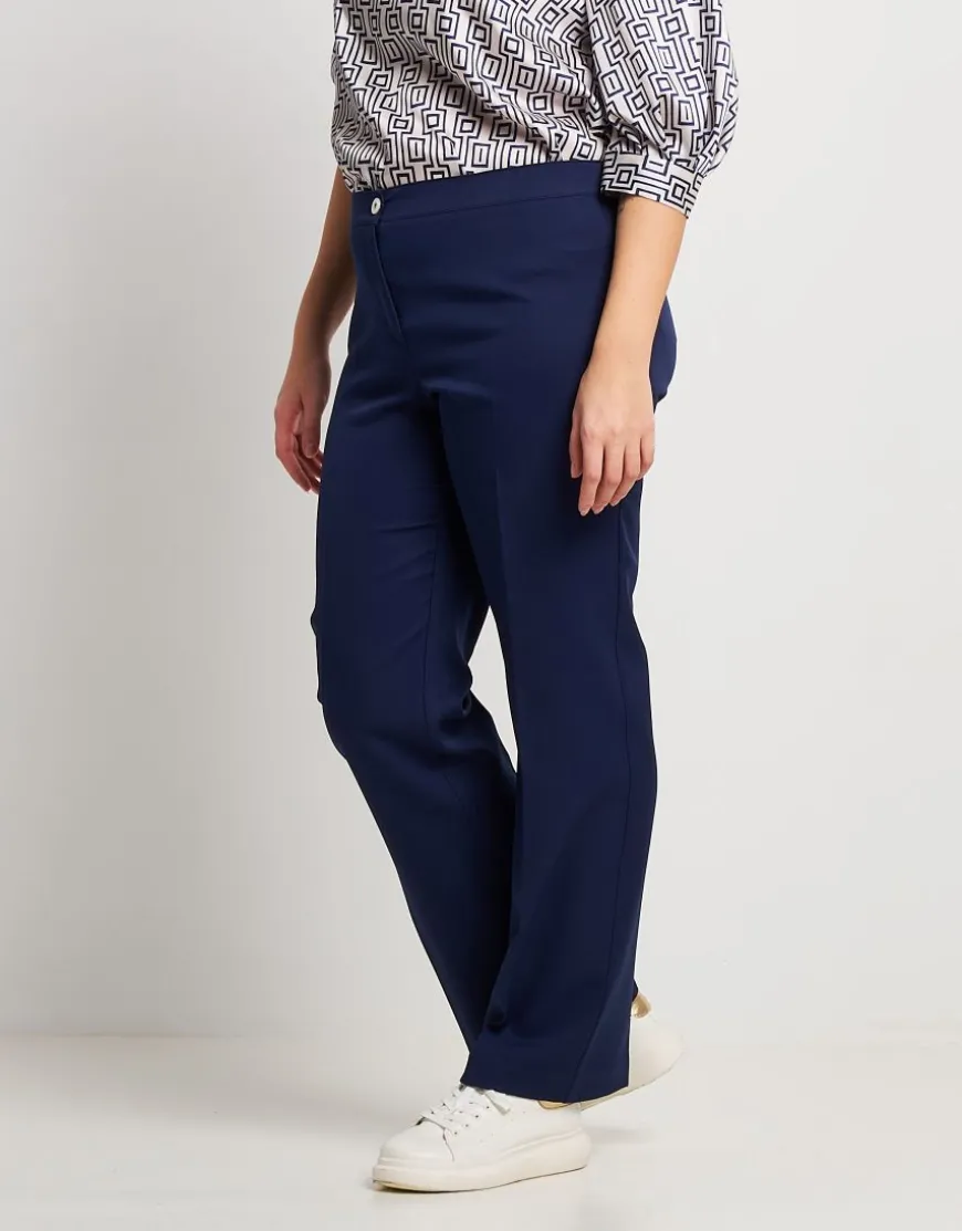 Pantalone dritto con bottone a contrasto