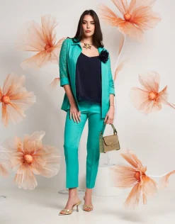 Pantalone in fresco di lana con risvolto e cinturino