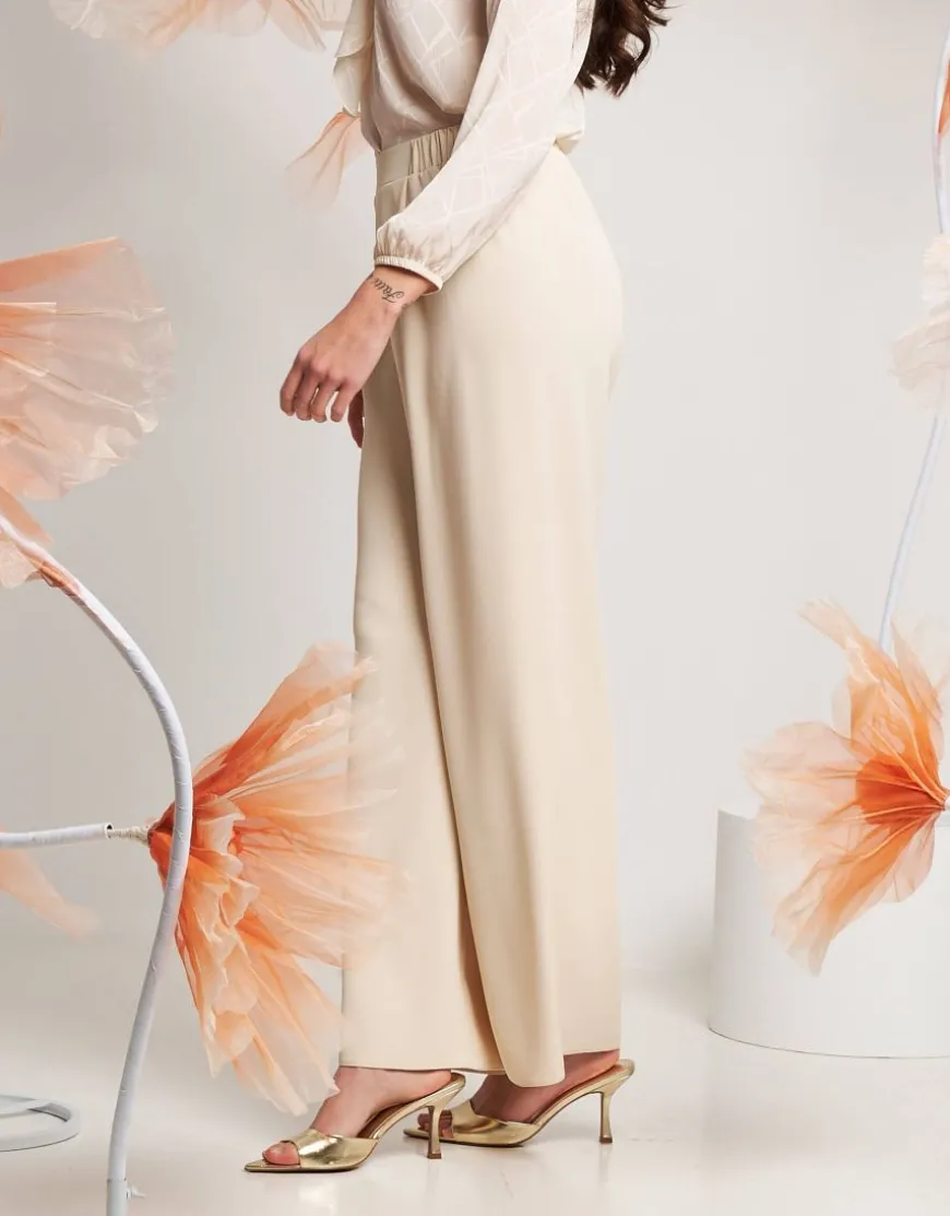 Pantalone largo con elastico