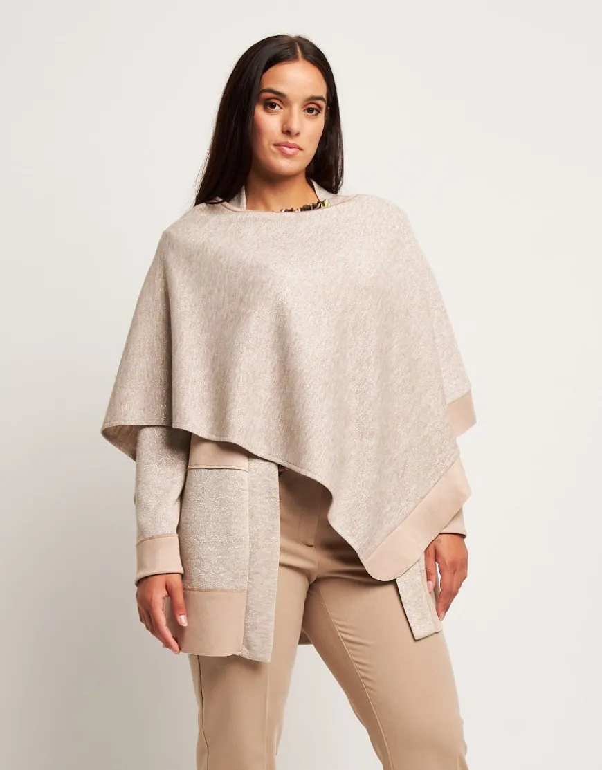 Poncho in maglia con riporti