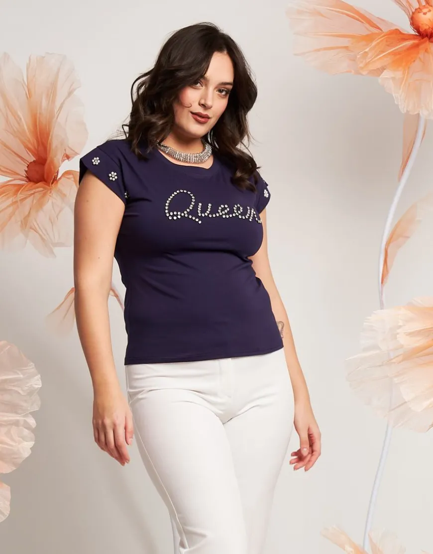 T-shirt con scritta di pietre