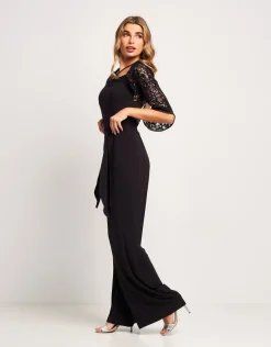 Tuta con pizzo e paillettes