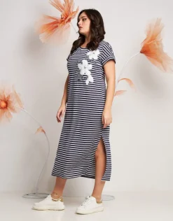 Vestito lungo con applicazione floreale
